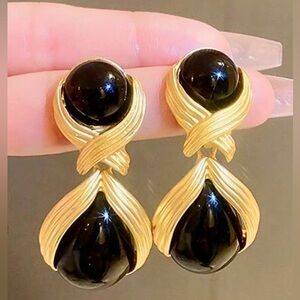 High-Grade Black Vintage Acrylic Statement Earrings